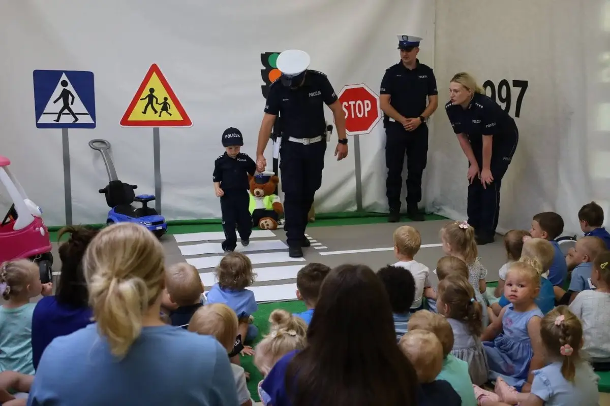 Policjanci z ustrzyckiej komendy odwiedzili żłobek
