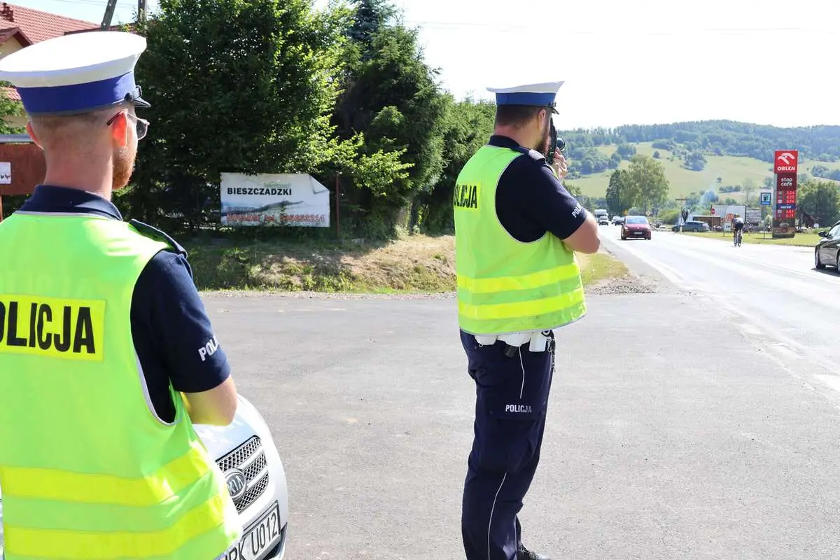 Bezpieczne powroty z wakacji pod nadzorem policji