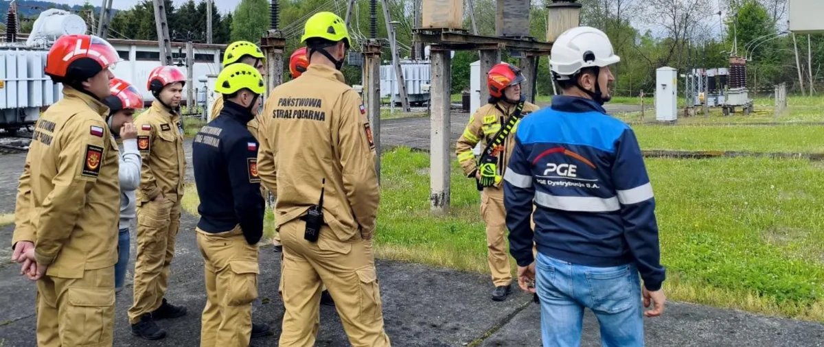 Szkolenie dla strażaków w stacji elektroenergetycznej PGE Dystrybucja