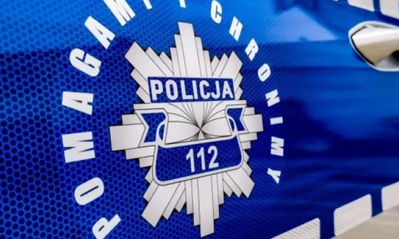 Interwencja policji wobec nietrzeźwych rodziców z dziećmi